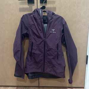 Arc’teryx Women’s Beta SL Jacket